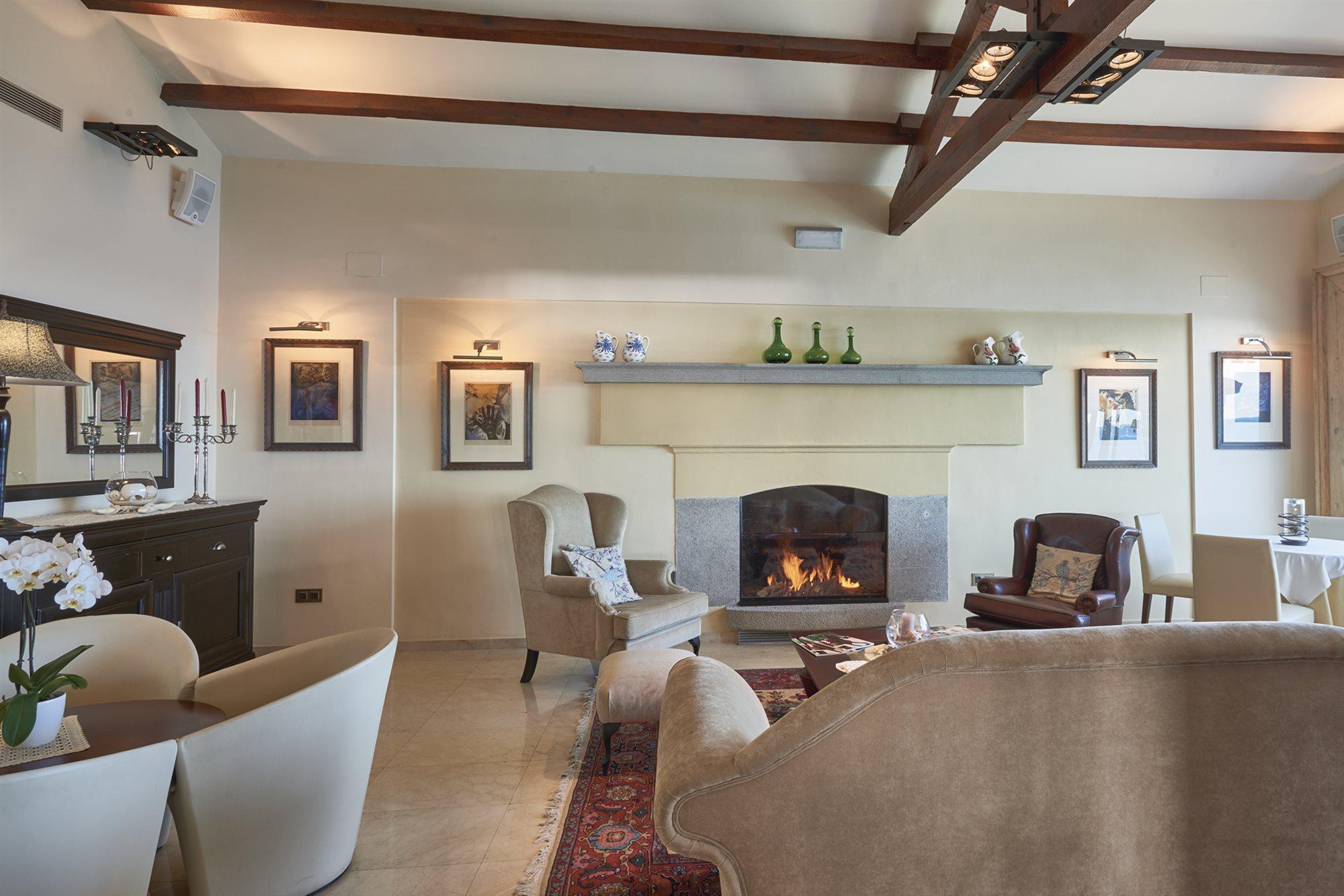 Hotel Costa Brava Γκουανταλαχάρα Εξωτερικό φωτογραφία